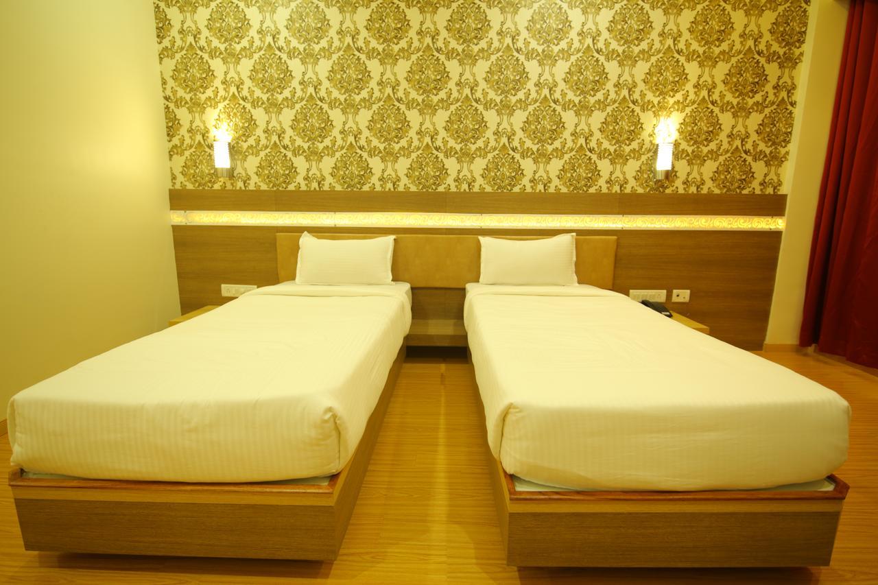 Saubhagya Inn International Lucknow Exteriör bild