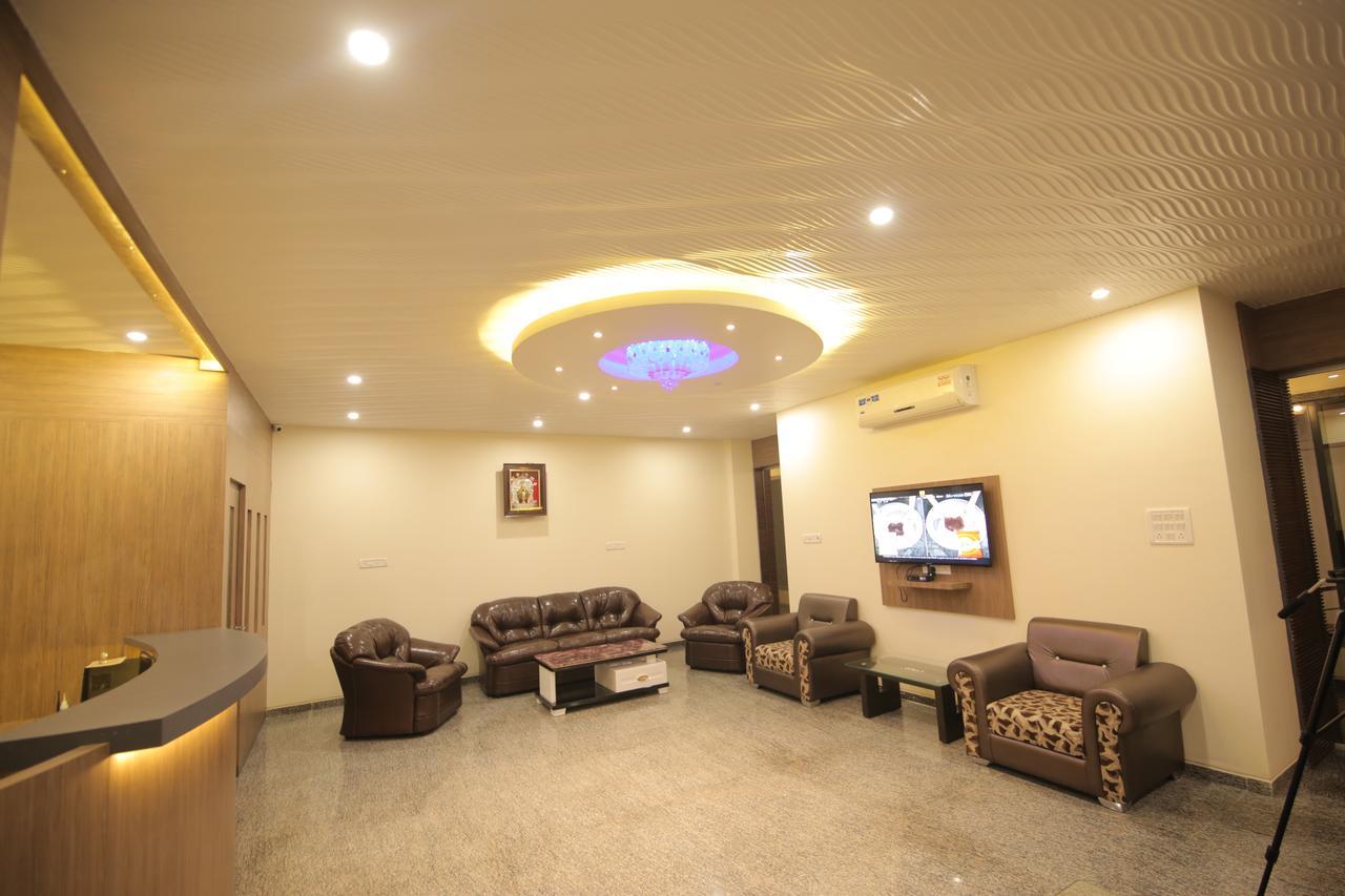 Saubhagya Inn International Lucknow Exteriör bild