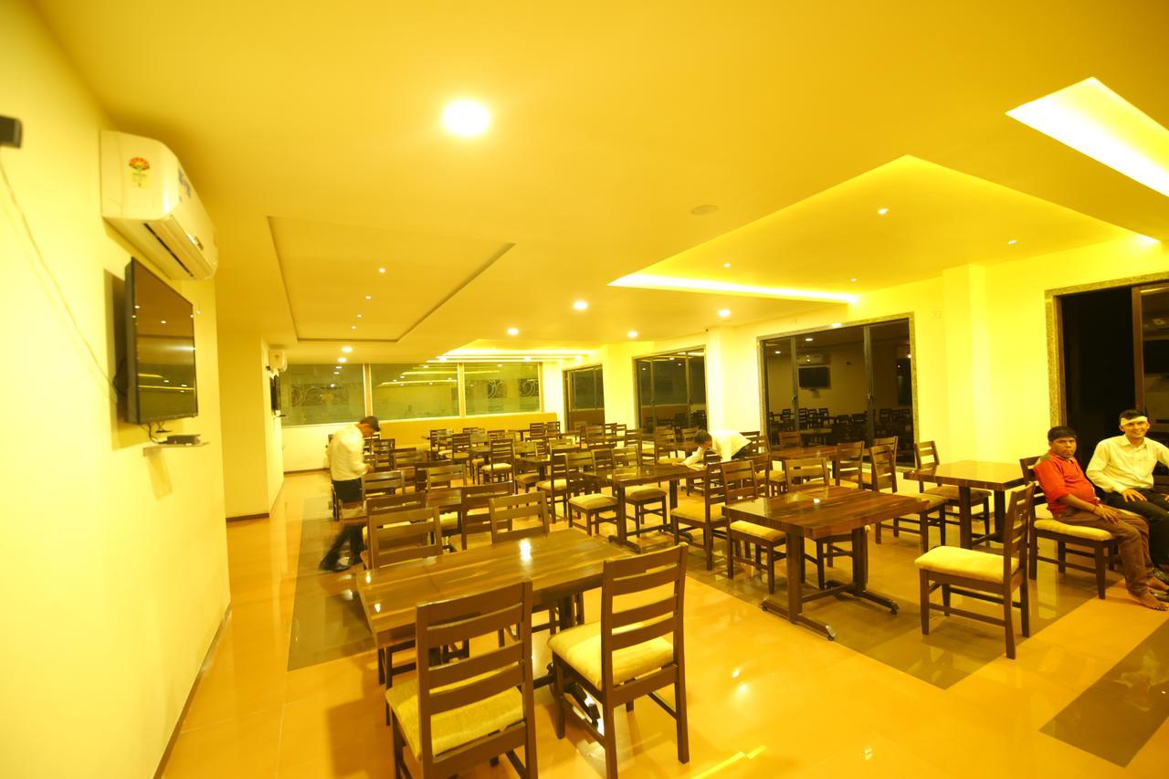 Saubhagya Inn International Lucknow Exteriör bild