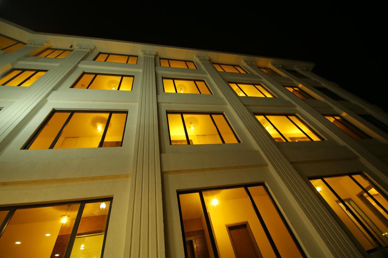 Saubhagya Inn International Lucknow Exteriör bild