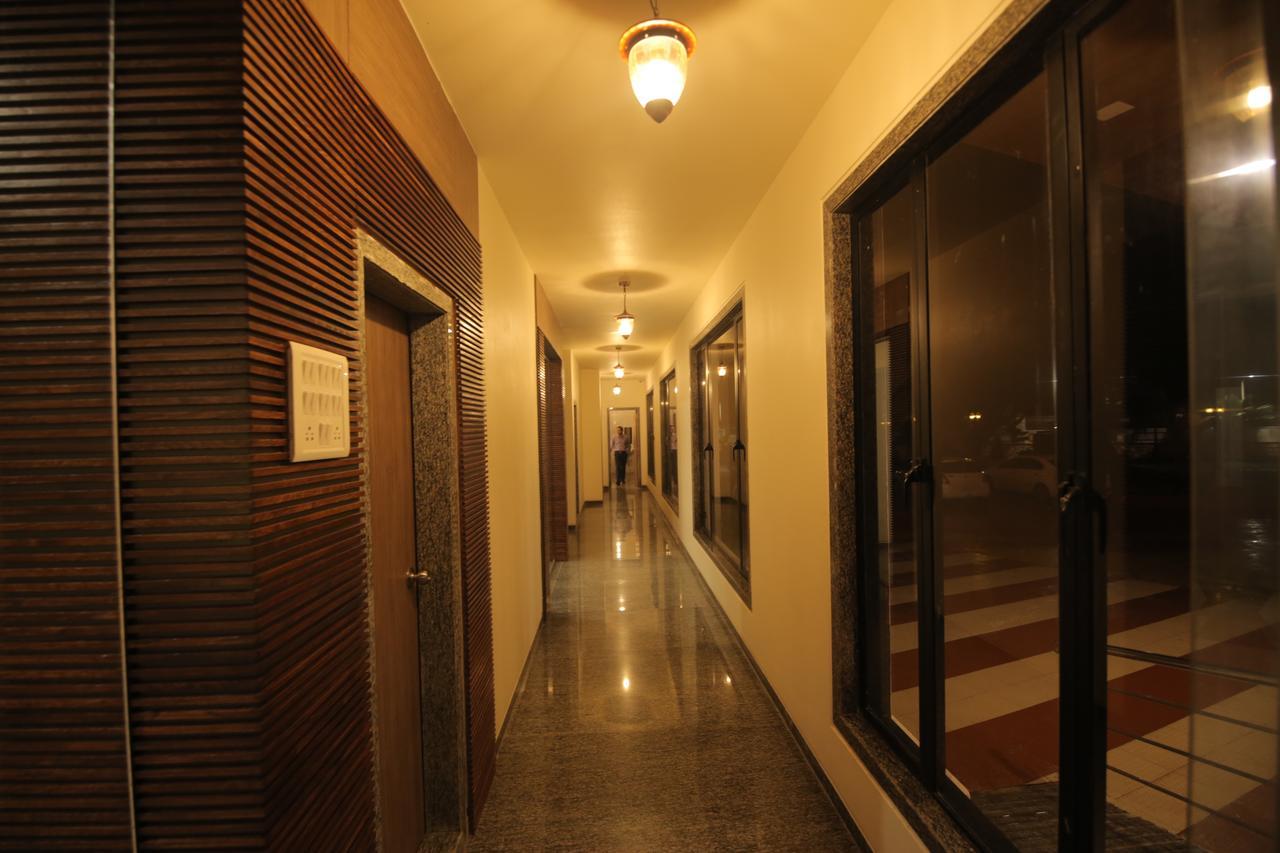 Saubhagya Inn International Lucknow Exteriör bild