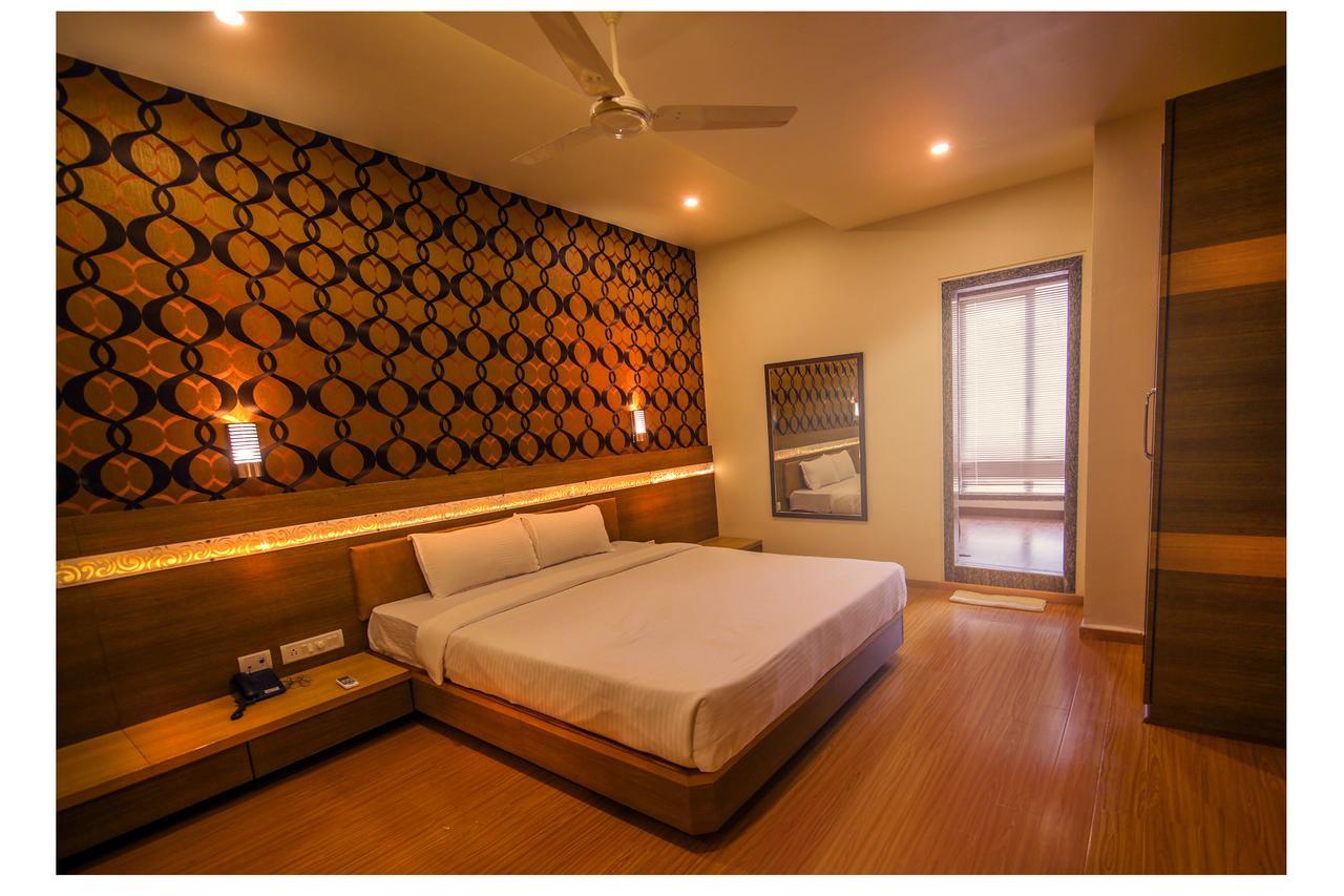 Saubhagya Inn International Lucknow Exteriör bild